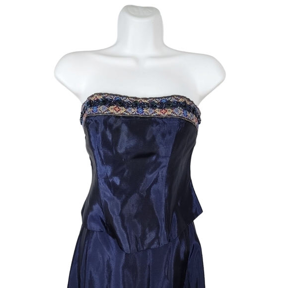 ZUM ZUM BY NIKI LIVAS 2 PIECE TOP AND SKIRT SET - Picture 3 of 11